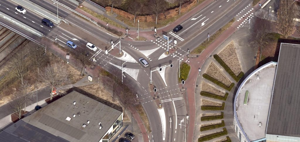 Afbeelding verkeerslichten kruising Bergerweg – Brugstraat – Mgr. Vranckenstraat, Sittard